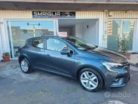 Usata Renault Clio V 91 CV (66 kW) 2022 Grigio Berlina