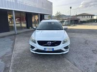 Usata Volvo XC60 R-Design Momentum 149 CV (109 kW) 2016 Bianco SUV