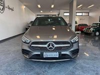 Usata Mercedes B250e Premium 160 CV (117 kW) 2022 Mountain grey Monovolume