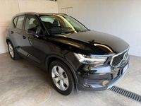 Usata Volvo XC40 Momentum 150 CV (110 kW) 2018 Nero SUV