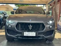Usata Maserati Levante 275 CV (202 kW) 2017 Grigio SUV