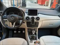 Usata Mercedes B200 Premium 156 CV (114 kW) 2012 Nero Utilitaria