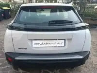 Usata Peugeot 2008 Active 102 CV (75 kW) 2023 Bianco SUV