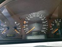 Usata Mercedes 190 192 CV (141 kW) 1999 Verde Berlina