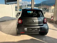 Usata Smart ForFour 71 CV (52 kW) 2016 Grigio Utilitaria