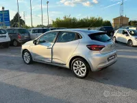 Usata Renault Clio V Intens 86 CV (63 kW) 2020 Grigio Berlina