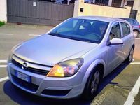 Usata Opel Astra Edition 82 CV (60 kW) 2004 Argento