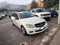Usado Mercedes C200 Elegance 136 CV (100 kW) 2010 Blanco Berlina