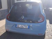 Usata Renault Twingo Equilibre 30 kW (42 CV) 2022 Blu/azzurro Utilitaria