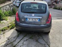 Usata Lancia Ypsilon 70 CV (51 kW) 2004 Grigio Utilitaria