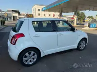 Usata Suzuki Swift GL 92 CV (67 kW) 2009 Bianco Utilitaria