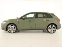 Usata Audi A3 S-Line 150 CV (110 kW) 2025 Verde distretto metallizzato Berlina