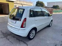 Usata Lancia Musa 77 CV (56 kW) 2009 Bianco Monovolume