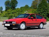 Usata Alfa Romeo GTV 158 CV (116 kW) 1986 Rosso Coupé