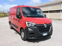 Usata Renault Master T28 135 CV (99 kW) 2023 Rosso Monovolume