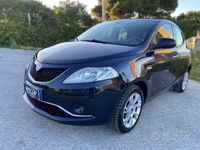 Usata Lancia Ypsilon 69 CV (50 kW) 2015 Blu Utilitaria
