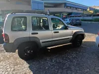 Usata Jeep Cherokee 163 CV (119 kW) 2007 Grigio SUV