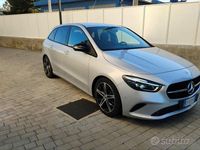 Usata Mercedes B180 AMG line 116 CV (85 kW) 2023 Argento Monovolume