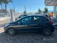 Usata Peugeot 207 70 CV (51 kW) 2011 Nero Berlina