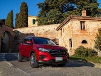 Nuova Cirelli 3 139 CV (102 kW) 2025 Rosso SUV