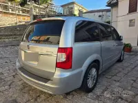 Usata Lancia Voyager 163 CV (119 kW) 2011 Monovolume