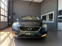 Usata Volvo V40 Momentum 120 CV (88 kW) 2017 Blu/azzurro Furgone