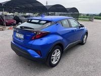 Usata Toyota C-HR Active 122 CV (89 kW) 2021 Blu metallizzato SUV