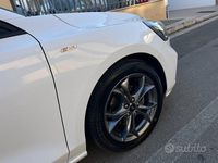 Usata Ford Focus ST-Line 120 CV (88 kW) 2021 Bianco Berlina