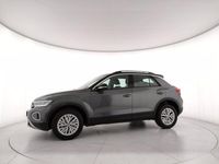 Usata VW T-Roc Life 110 CV (80 kW) 2023 Indium grey metallizzato nero SUV