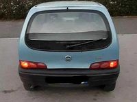 Usata Fiat 600 54 CV (39 kW) 2005 Blu Berlina