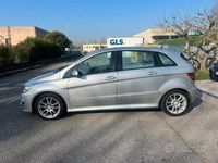 Usata Mercedes B200 140 CV (102 kW) 2008 Grigio Monovolume