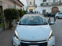 Usata Peugeot 208 75 CV (55 kW) 2015 Bianco Utilitaria