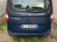 Usata Ford Tourneo Courier 75 CV (55 kW) 2015 Blu Monovolume
