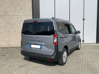 Usata Ford Tourneo Courier Titanium 125 CV (91 kW) 2025 Grigio Monovolume