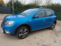 Usata Dacia Sandero Stepway 90 CV (66 kW) 2018 Blu Berlina