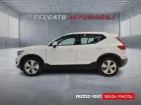 Usata Volvo XC40 Momentum 150 CV (110 kW) 2018 Bianco SUV
