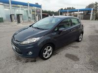 Usata Ford Fiesta 69 CV (50 kW) 2011 Blu Berlina