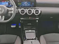 Usata Mercedes CLA200 Shooting Brake Advanced Plus 163 CV (119 kW) 2025 Grigio montagna Station wagon