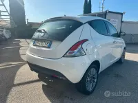 Usata Lancia Ypsilon 77 CV (56 kW) 2013 Bianco Utilitaria