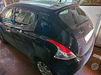 Usata Lancia Ypsilon 70 CV (51 kW) 2016 Blu Utilitaria