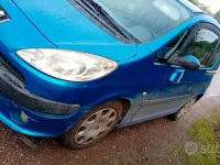 Usata Peugeot 1007 70 CV (51 kW) 2008 Blu Monovolume