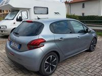 Usata Peugeot 208 Signature Sky 102 CV (75 kW) 2019 Grigio Utilitaria