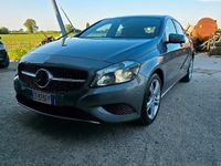 Usata Mercedes A180 122 CV (89 kW) 2015 Grigio Berlina
