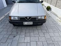 Usata Alfa Romeo 75 110 CV (80 kW) 1989 Argento Berlina
