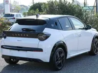 Nuova Lancia Ypsilon 101 CV (74 kW) 2025 Bianco Utilitaria