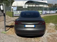 Usata Tesla Model 3 Performance 155 kW (211 CV) 2022 Grigio Berlina