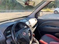 Usata Fiat Doblò Wagon 135 CV (99 kW) 2014 Marrone Monovolume