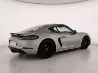Usata Porsche 718 Cayman 300 CV (220 kW) 2024 Argento metallizzato Coupé