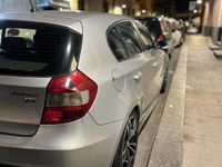 Begagnad BMW 2000 2005 Grå Sedan