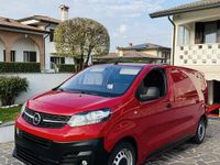 Usata Opel Vivaro 120 CV (88 kW) 2020 Rosso Monovolume